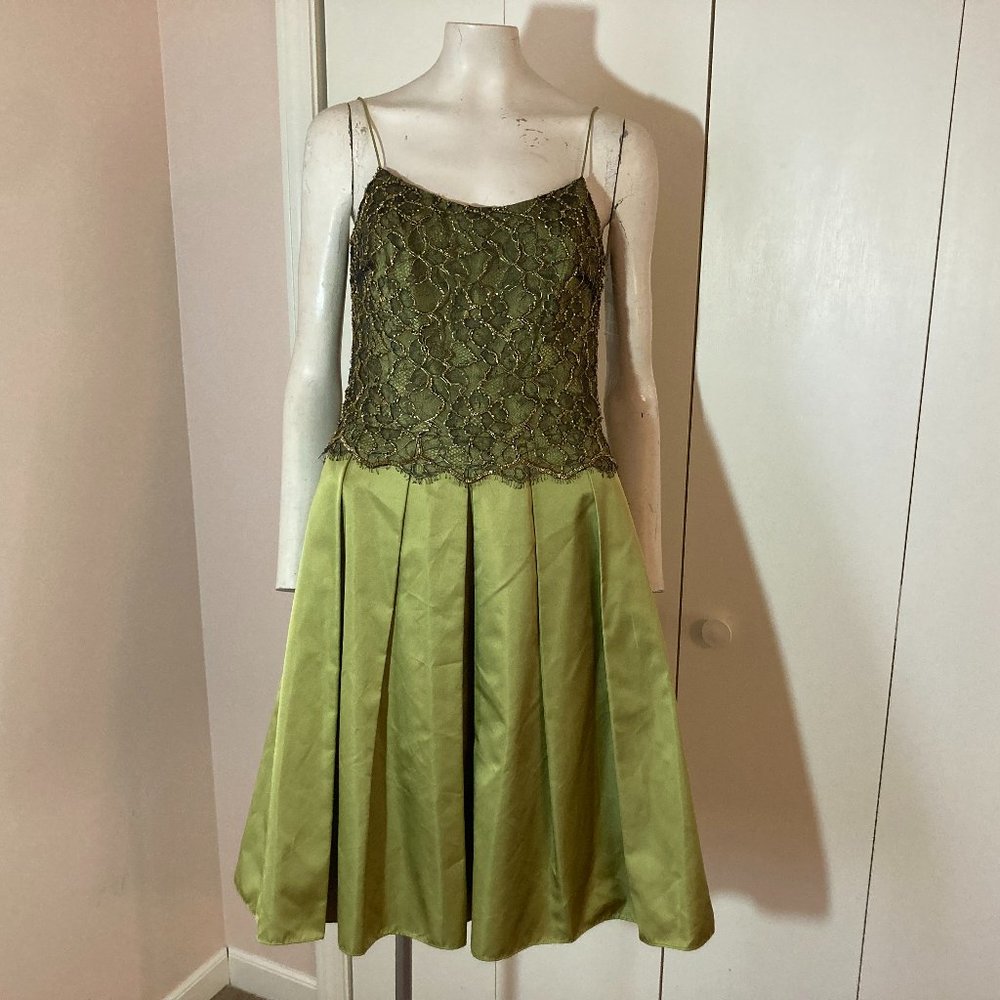 CHETTA B GREEN & Black Fit Flare Dress Sherrie Bloom Peter Noviello Size 8 Party